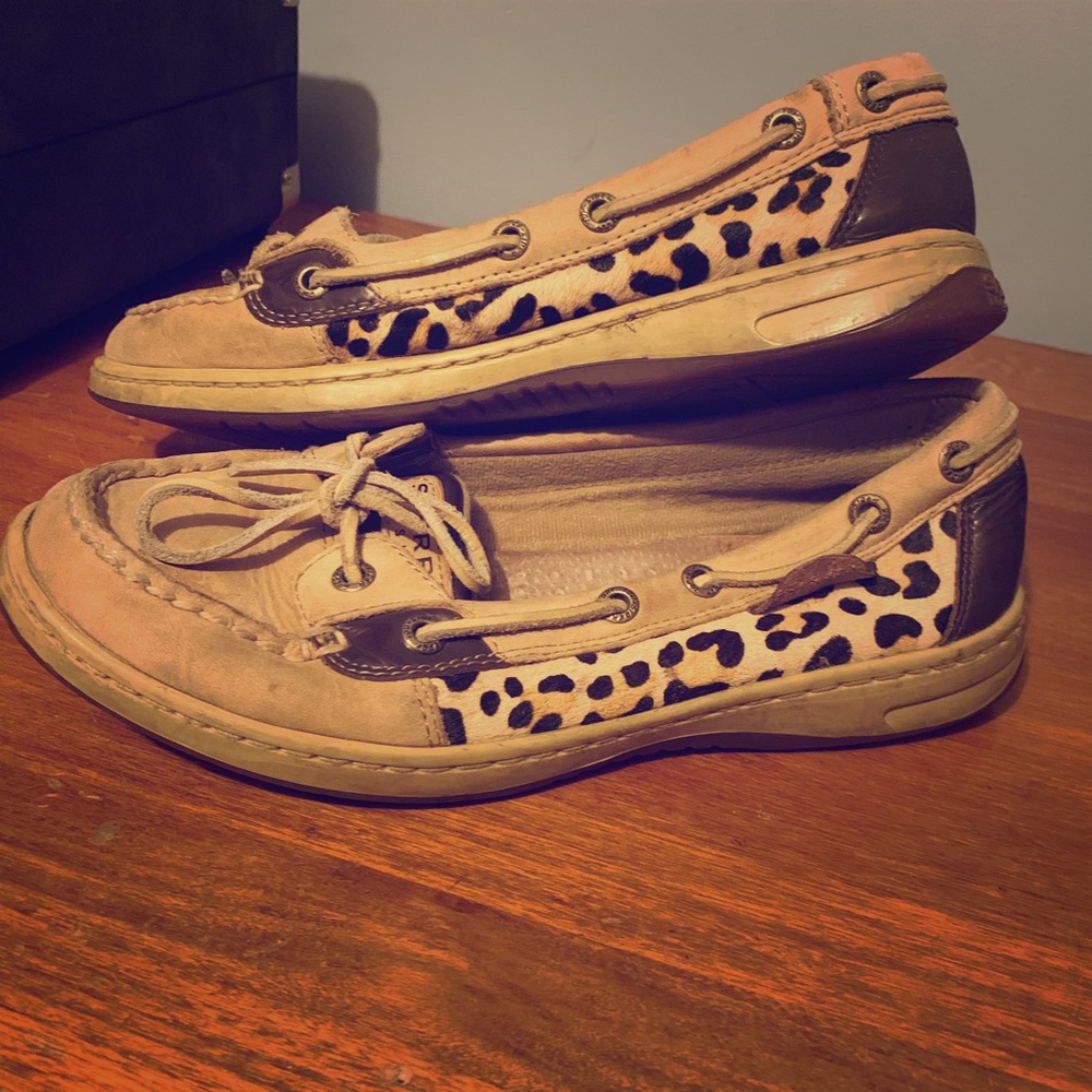 Cheetah print sperry top riders